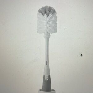 2 oxo tot bottle brushes. Grey. No stand